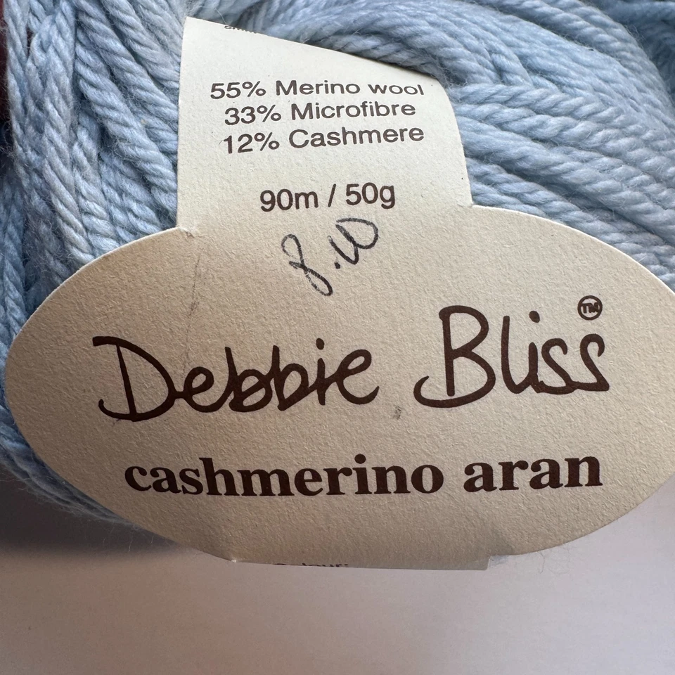 HILO DEBBIE BLISS CASHMERINO ARAN - 6 bolas - azul claro - 98 yardas ea - Nuevo de Lote Antiguo Foto 2 de 3