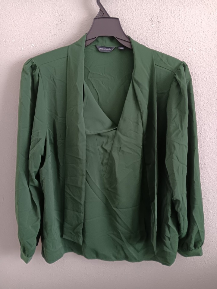 Peace Love World Black Label Party Shirt , Green Sz 1X a670686 defect ...