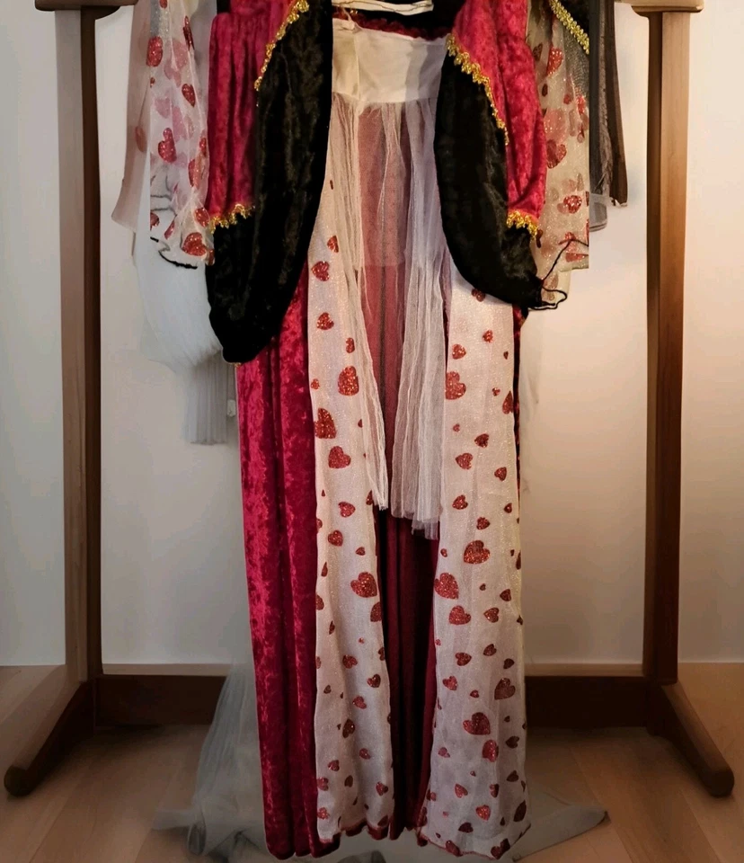 Vestido fantasia feminino inspirado na rainha má de corações tamanho 0 medidas - Imagem 3 de 4