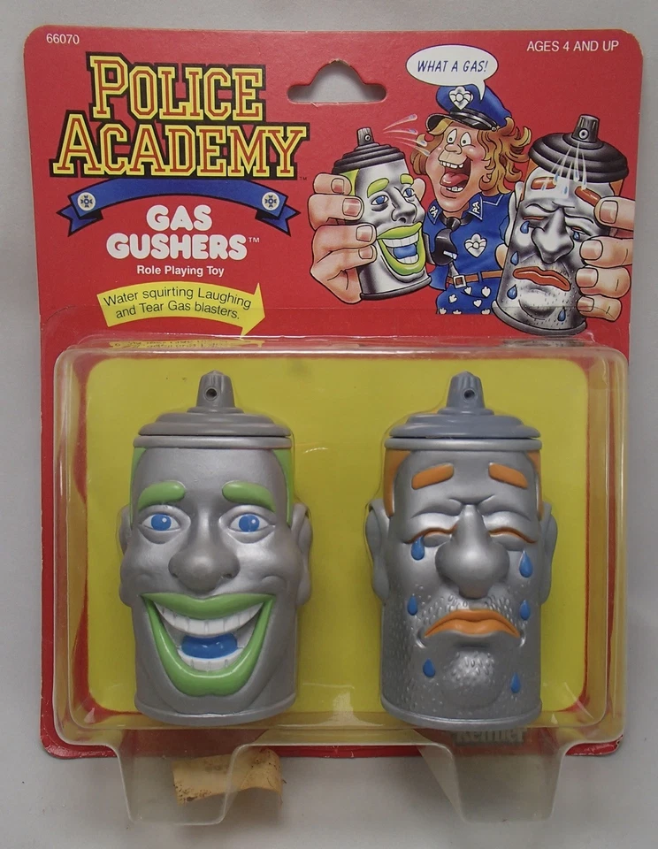 Figura BANKSY Lata de Pintura VINILO Juguete de Arte MADBALLs KO 1988 Academia de Policía GUSHER Foto 2 de 4