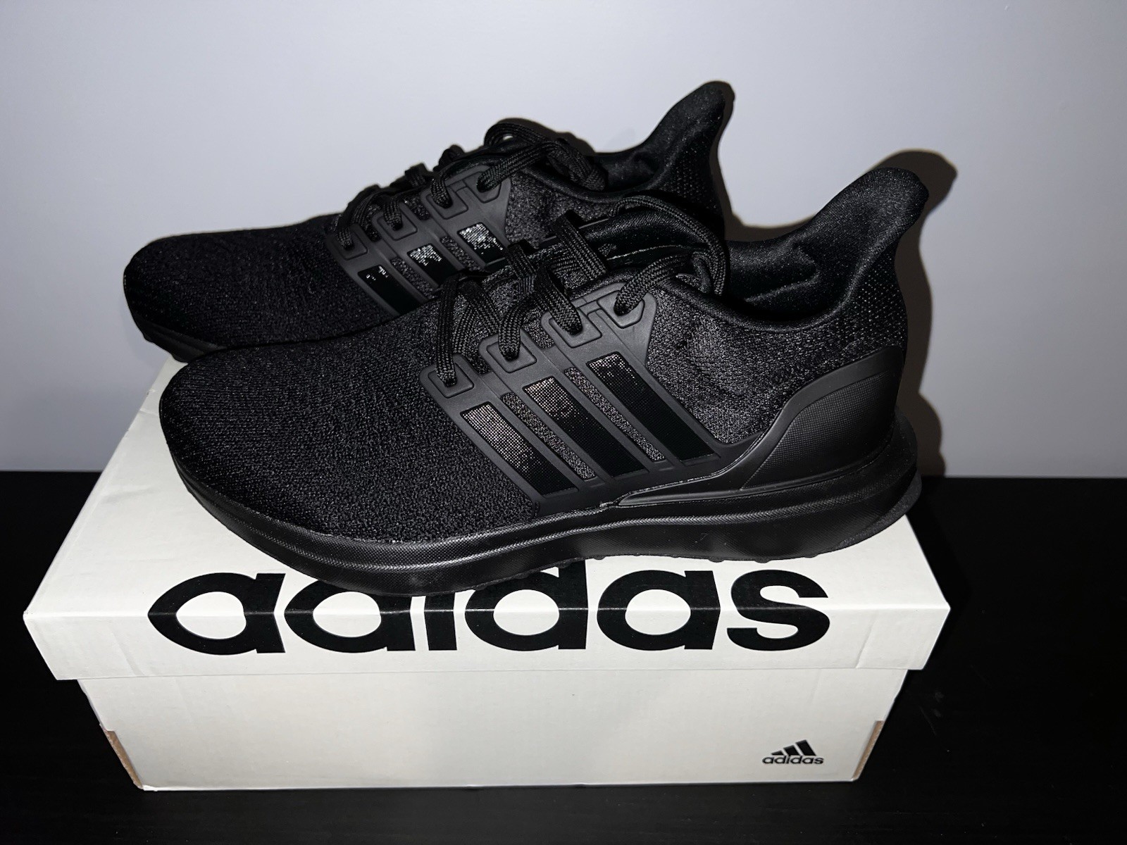 Adidas Women’s UBounce DNA Sneaker, Triple Black, 7.5 Running NEW w/ Box Adidas Women’s UBounce DNA Sneaker, Triple Black, 7.5 Running NEW w/ Box