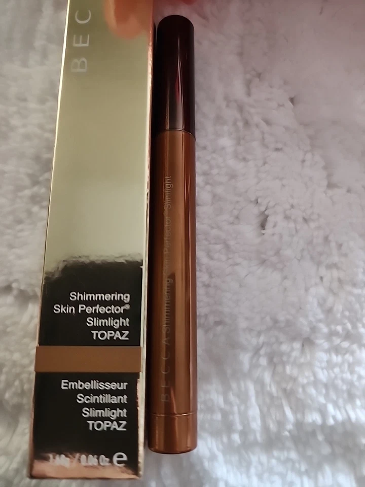 BECCA Jaclyn Hill Shimmering Skin Perfector Slimlight Highlighter -Topaz - Image 3 of 3