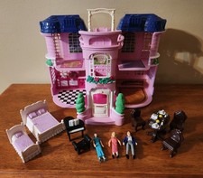 Vintage 2001 Fisher Price Sweet Streets Loving Family Town House Complete 