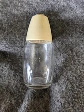 GEMCO SANDSTONE PATTERN  SALT SHAKER PLEASE READ DESCRIPTION! FREE USA SHIP