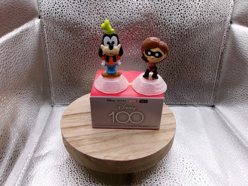 2023 Disney 100 Anniversary Goofy & Ms Incredible McDonald' Happy Meal Spielzeug mit Box - Bild 1 von 2