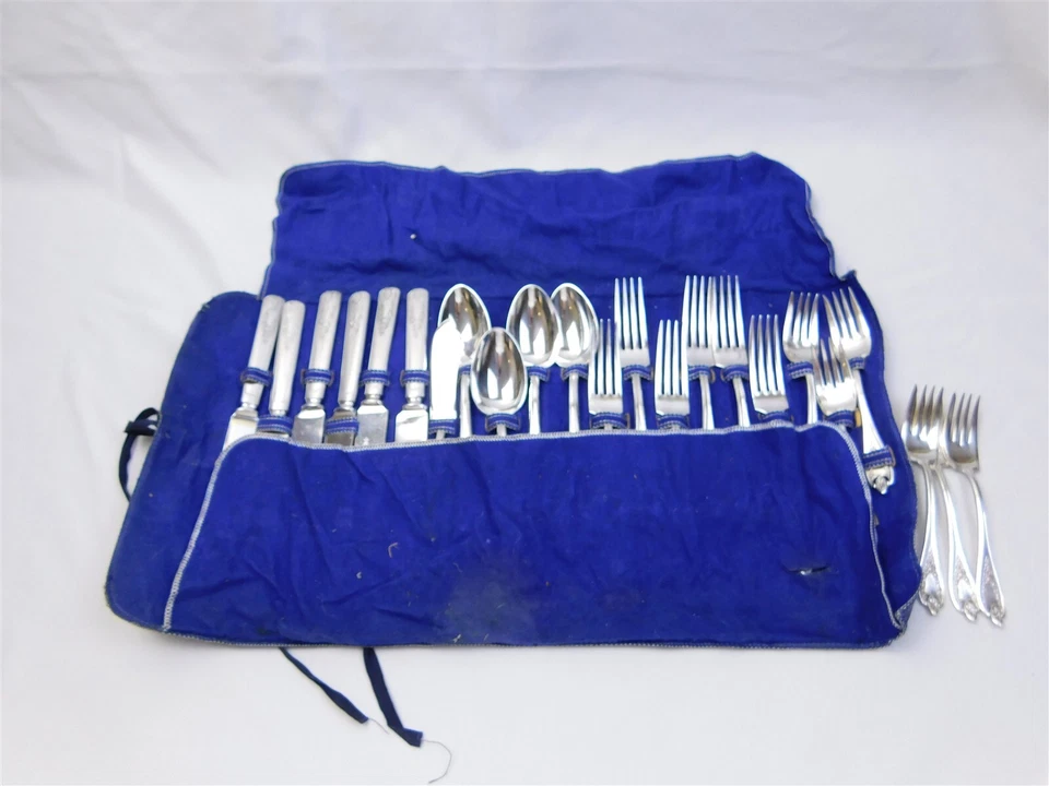 Набор посеребренных столовых приборов Old Colon International 1911 1847 Rogers 23 шт. - Изображение 2 из 4