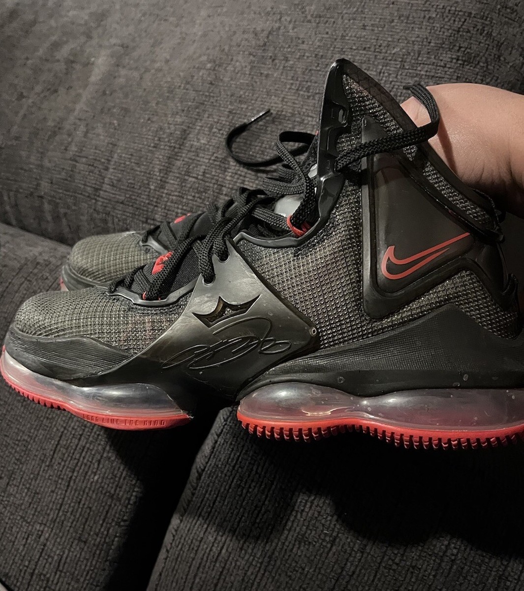 NEW! Nike LeBron XIX Bred Black University Red CZ0203 001  display picture 1