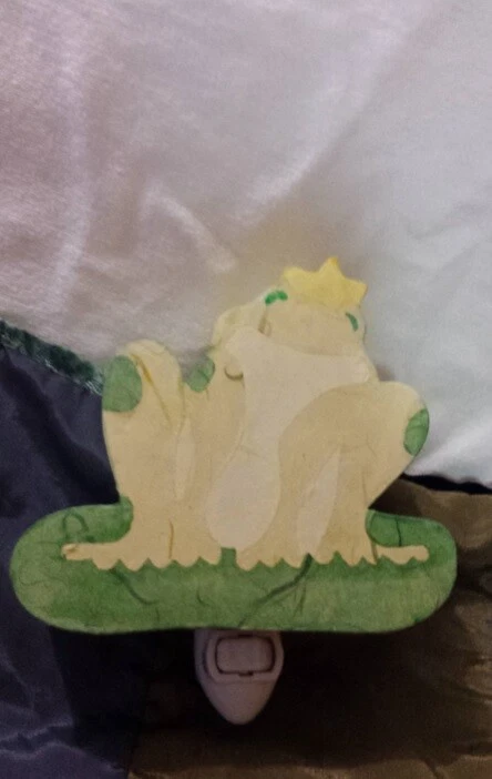 Cerámica Granero Rana Rana Rana Príncipe Luz Nocturna con Bombilla FUNCIONA Niño Bebé Foto 2 de 4