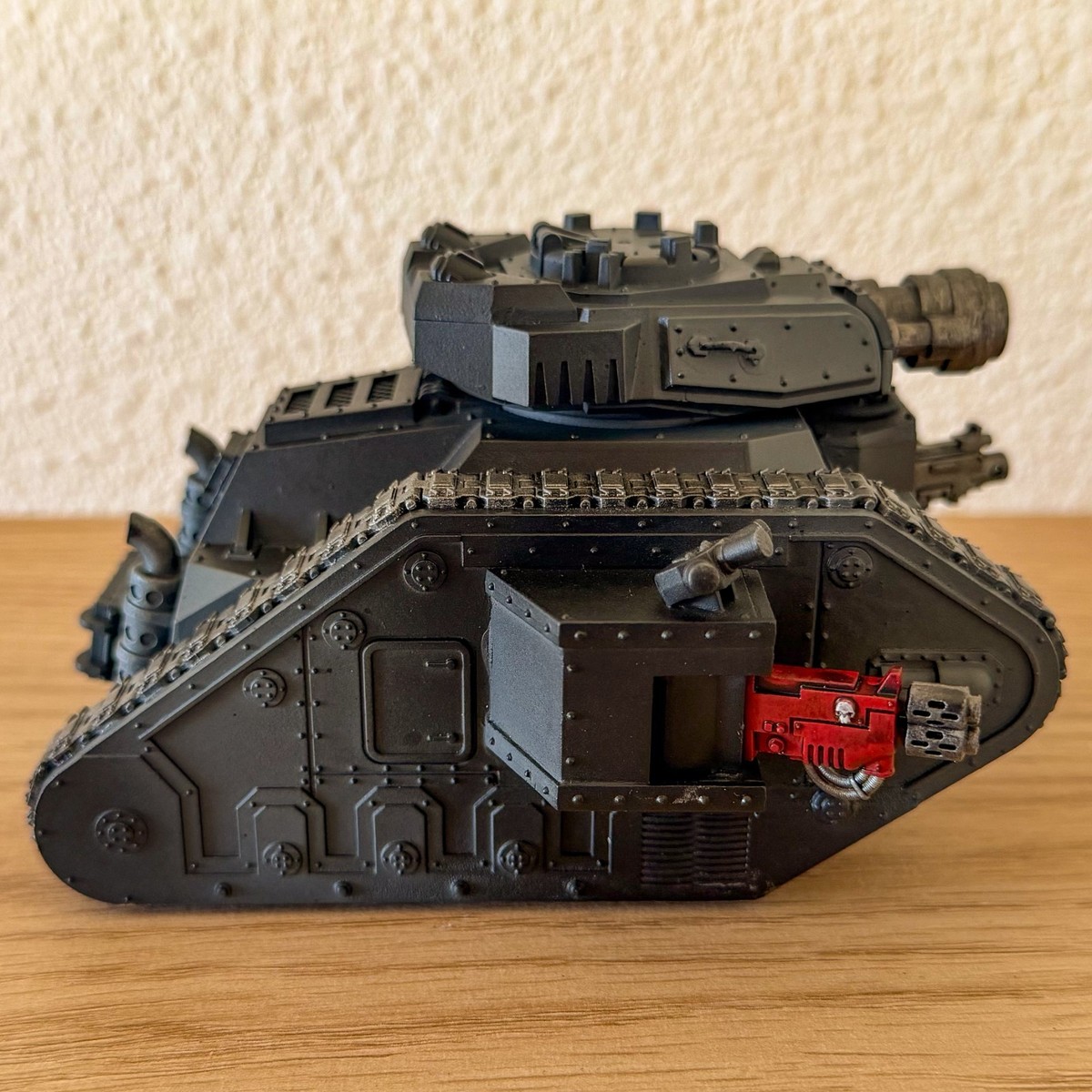 Warhammer 40k Astra Militarum - Painted Leman Russ Battle Tank