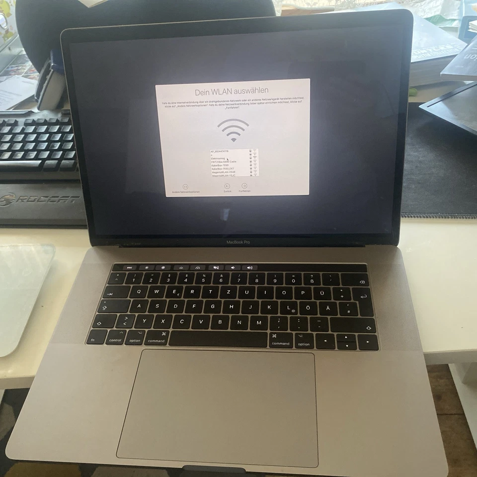 Apple MacBook Pro 15" 2017 · i7 · 16GB · 1TB, Foto 2 von 5
