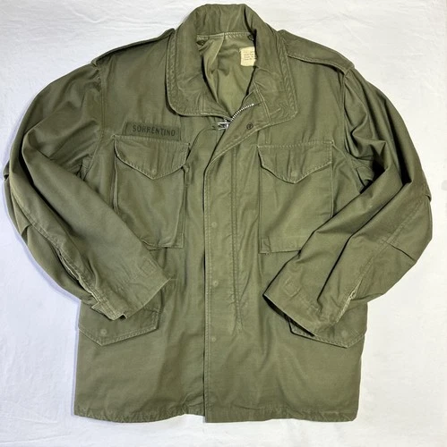 VTG 1960s Vietnam War Era US ARMY M-1965 M65 MILITARY FIELD JACKET Sz Med OG 107