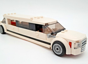 Lego City Airport VIP Service 60102 - 100% Complete - With Manuals & 4 Minifigs