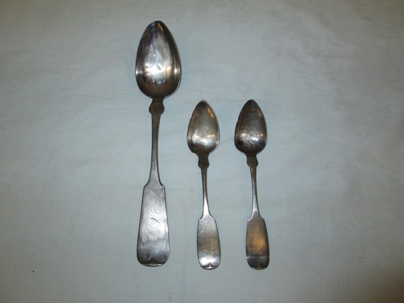 LOT OF 3 ANTIQUE PURE COIN SPOONS VAUTROT (ONE) N. MATSON (TWO) TOTAL WEIGHT 62g