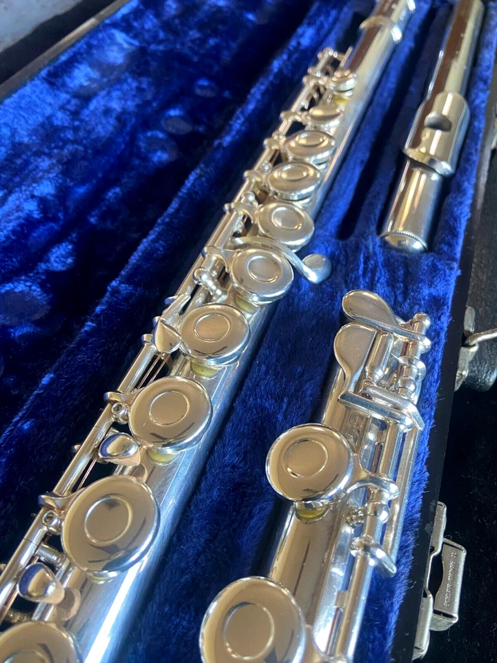 Gemeinhardt M2 OVERHAULED FLUTE OFFSET G, C FOOT VIDEO DEMO - Image 2 of 4