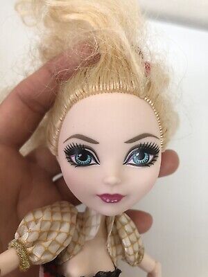 Ever After High Apple White Doll First Chapter HTF