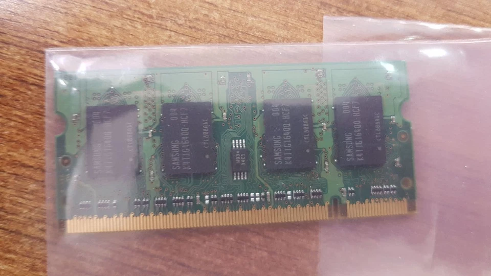 Samsung M470T2864QZ3-CF7 1GB DDR2 PC2-6400 800MHz SO DIMM 200-pin Memory - Image 2 of 2