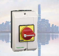 1PC New Schneider Waterproof load switch VCF2GE V2C +VCFXGE1 #LL