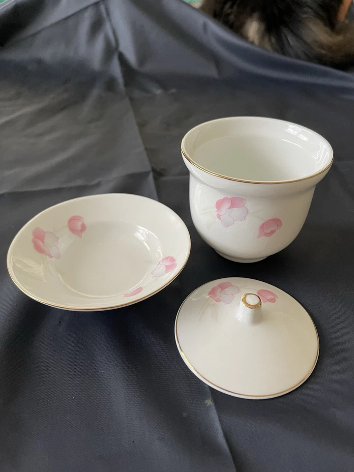 Vintage Chinese Porcelain Gaiwan Tea Cup with Lid & Saucer Pink Floral Gold Trim - Image 2 of 4