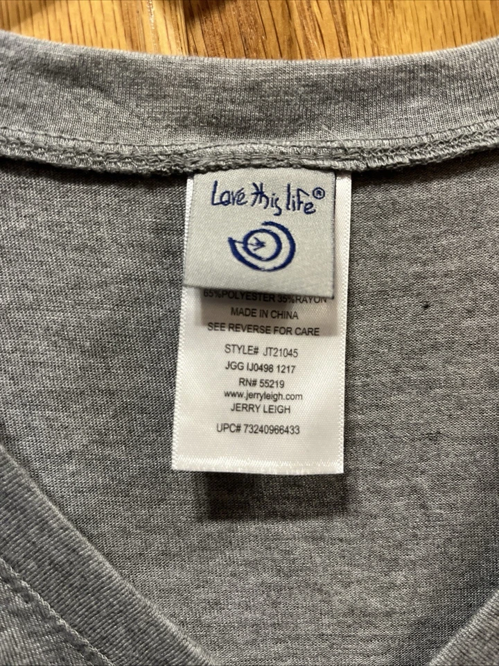 Camiseta Top Mujer Love This Life Talla M Gris Cuello en V Mangas 3/4 Mariposas Foto 2 de 4