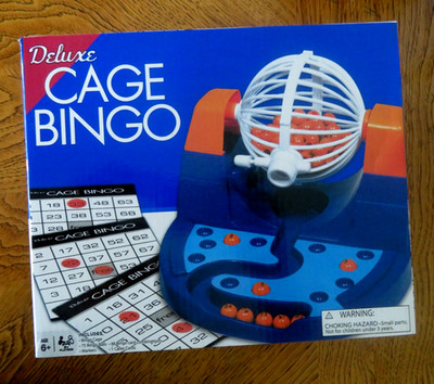 New Deluxe Bingo Game Selector 75 Balls, Cards, Markers