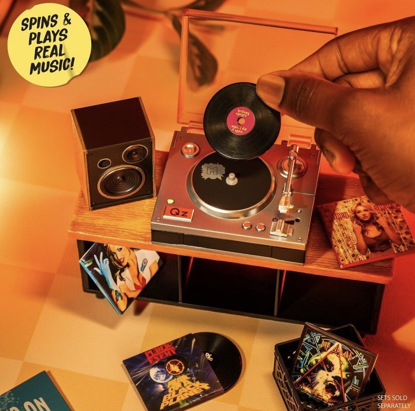 MGA's Miniverse Real Music Record Player Mini Collectibles Mini Playable Record