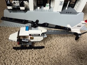 LEGO CITY: Police Station (7237) I&rsquo;ll Add In A Couple Extra Little Sets Also