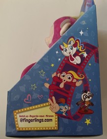 Fingerlings Hugs Bella interactive makes 40+ sounds New