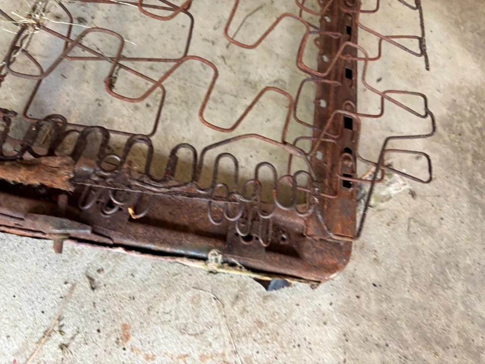 1973 1974 1975 1976 DODGE DART DUSTER SCAMP BANCO DIANTEIRO SEÇÃO INFERIOR BASE - Imagem 4 de 4