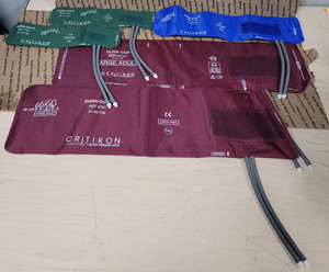 (LOT OF 5) Dura-Cuf Blood Pressure Cuffs (Sizes 12-19,17-25 & 31-40 CM-UNTESTED