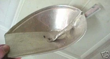 A5 Vintage RARE feedscoop feed scoop tin lightweight se