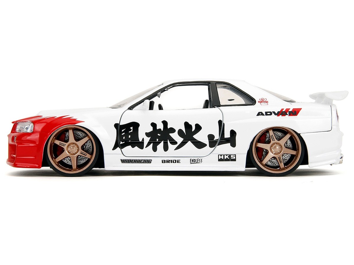 2002 NISSAN SKYLINE GT-R R34 & RYU FIGURE 