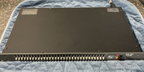 Electro-Voice EV EQ-131 31 Band 1/3 Octave Mono Graphic Equalizer XLR, 1/4" TRS - Picture 3 of 4