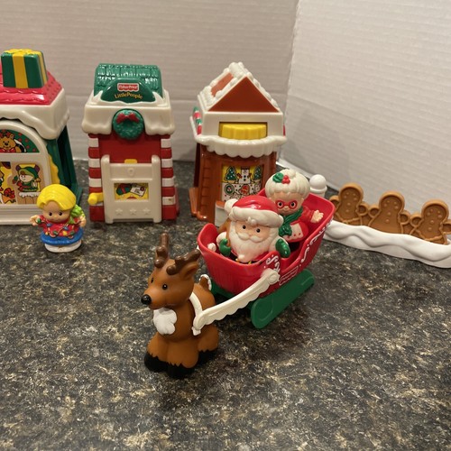 Vintage 2002 Fisher Price Little People Santa's Christmas Village Train See Pics - Picture 2 of 6