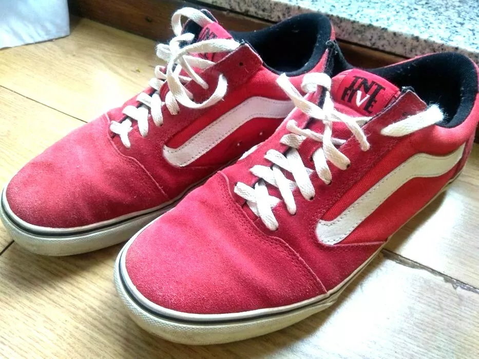 Vans tnt store five trujillo
