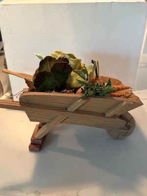 R John Wright GARDEN WHEELBARROW w/Felt Produce Beatrix Potter 2000 417/500