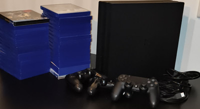 Sony PlayStation 4 Pro/32 Spiele/3Controller inkl. King Controller
