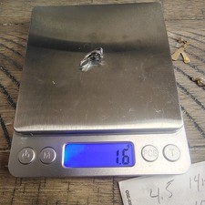 4.4 G 14K Gold And 1.6 G 10 K Gold Scrap Or Wear With Stone