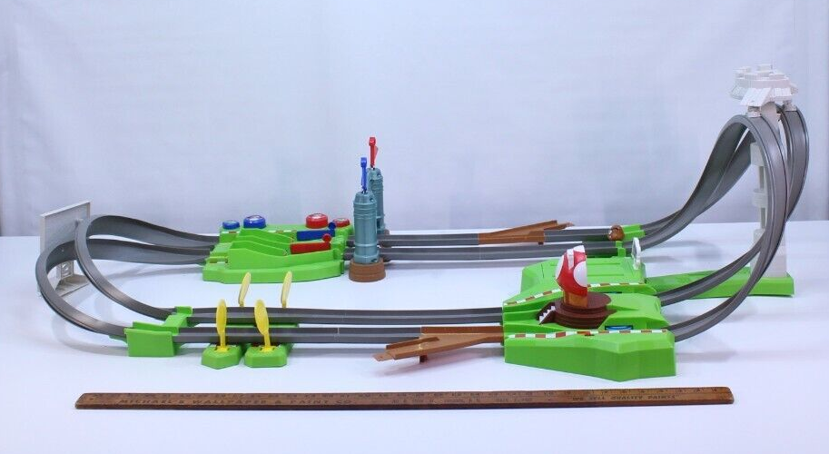 Hot Wheels Mario Kart Piste Piranha Avec Voiture Kart Luigi 1/64 - Jouet Enfant GFY47