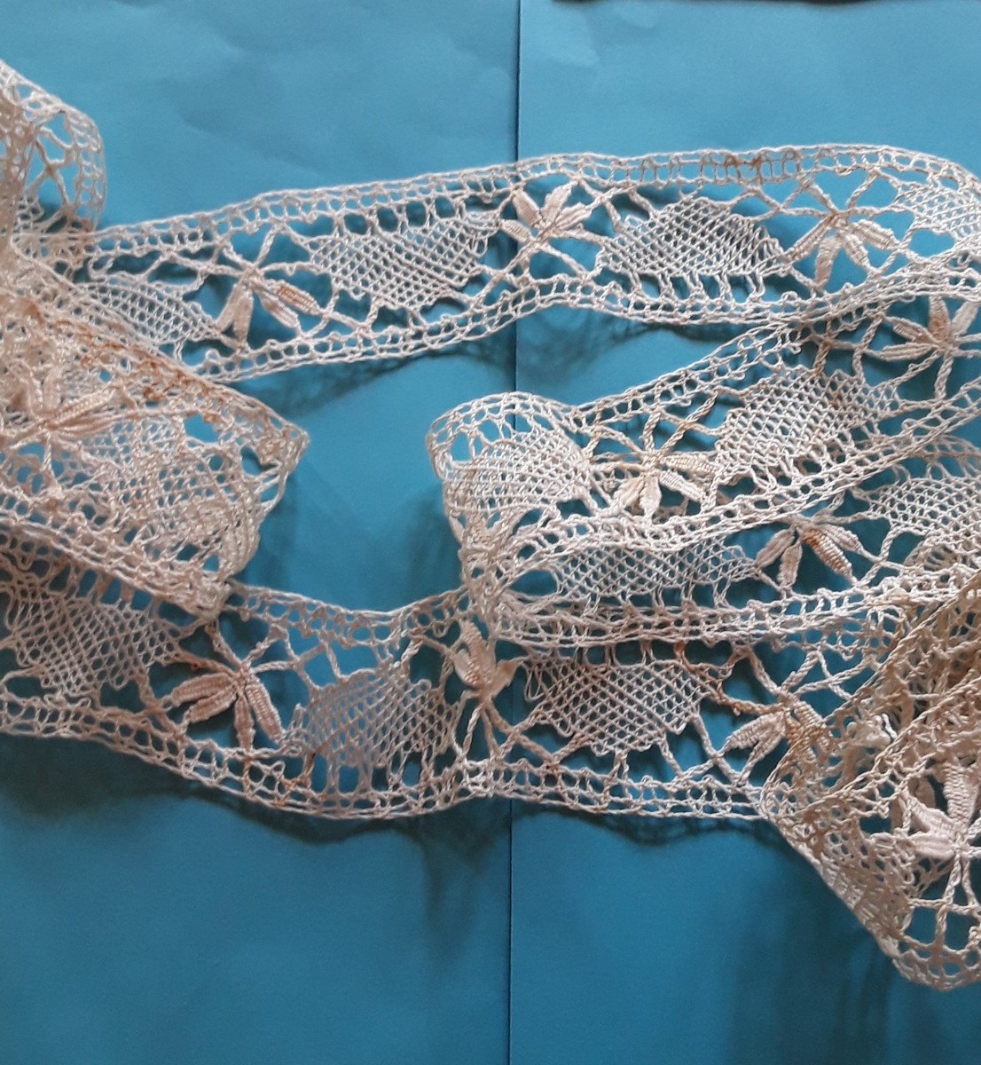 Dentelle Du Puy à La Main – 4 Bandes 65 Cm X 3 Cm, Blanche, Vintage, Pour Déco Et Artisanat