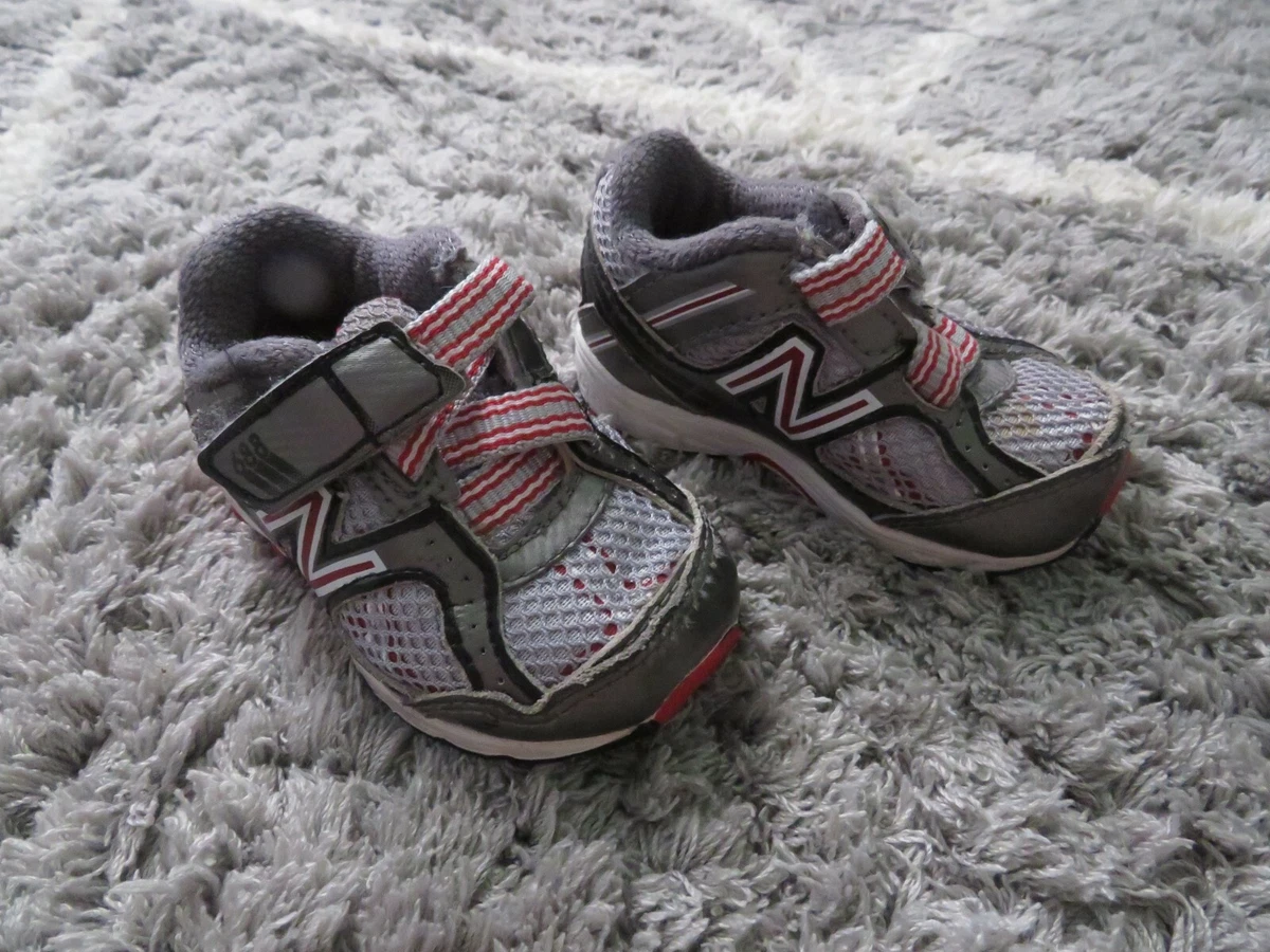 New balance boys 2024 size 2