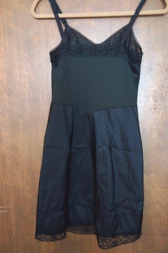WARNER'S VINTAGE "COMPLI-FIT" FULL SLIP SIZE: 32 AVERAGE - Picture 3 of 4