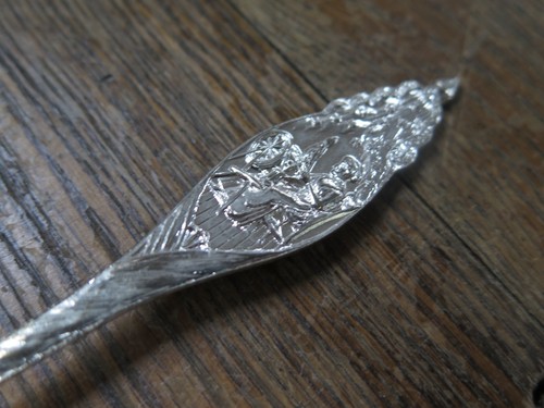 Betsy Ross DAR Sterling silver souvenir spoon J.E. Caldwell Co. American Flag 6" - Picture 3 of 11