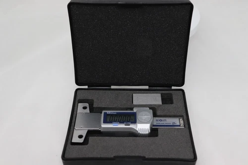 Mitutoyo 571-200-20 Digital ABS Tire Tread Depth Gauge IP67 0-25mm 0-1"