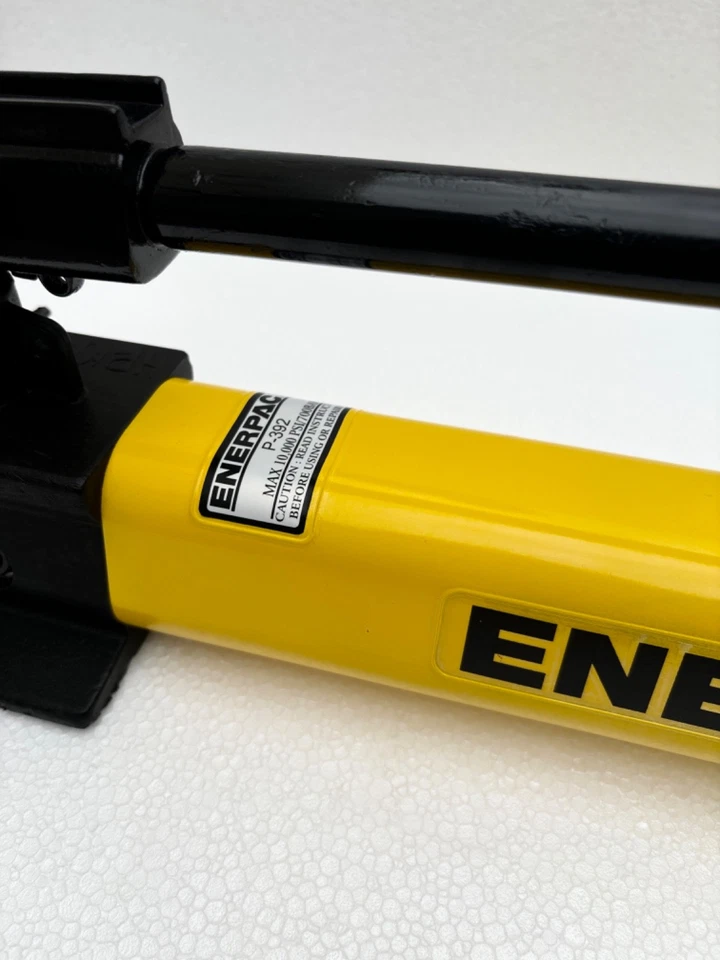 Enerpac P-392 Two Speed Hydraulic Hand Pump 10.000Psi 700Bar - Image 4 of 4