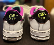 Nike Air Force 1 LV8 Kids 5.5Y White Black Vivid Purple DX3942-100 Used Good Con