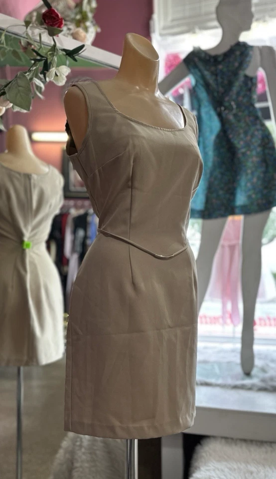 复古 90 年代 Y2K 迷你连衣裙卡其色无袖极简主义野生动物园腰带学院风 M — 第 4/4 张图片