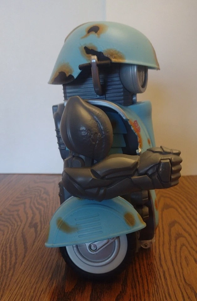 Transformers Sqweeks RC Lights, Talks & Moves Perfect Autobot No Remote Hasbro - Image 2 of 4