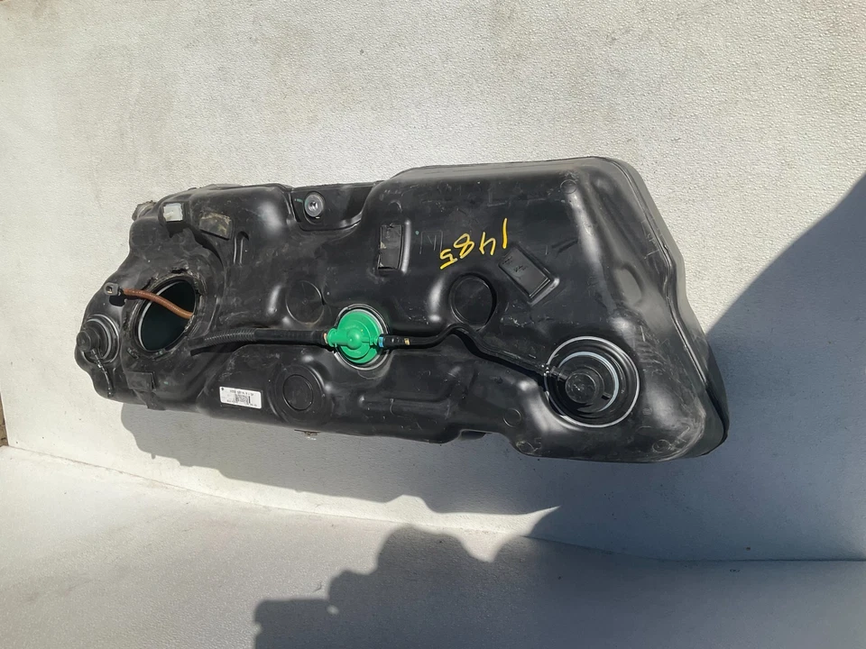 Depósito de tanque de gasolina BMW X3 F25 OEM 2011-2017 (para: BMW X3 2014) Foto 4 de 4