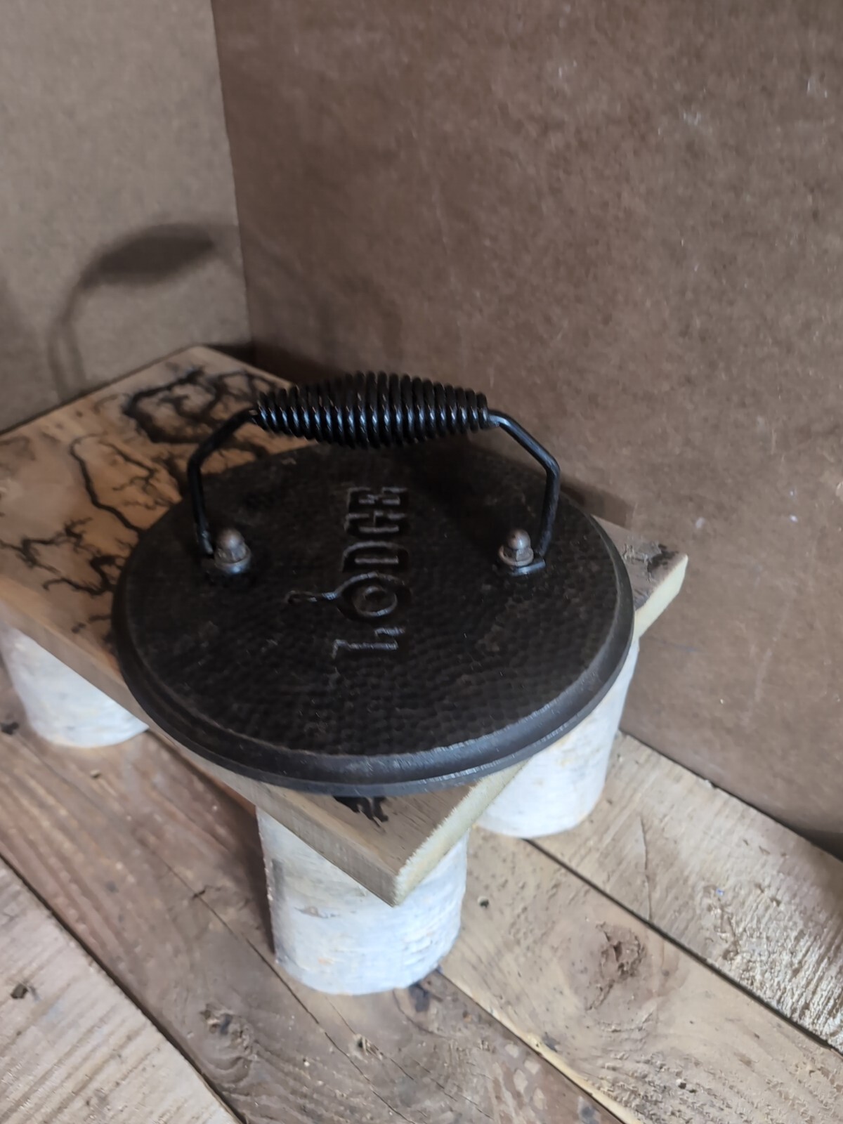 VTG Cast Iron Lodge Round Grill Press, 7.5 inch Cooking Grilling Bacon