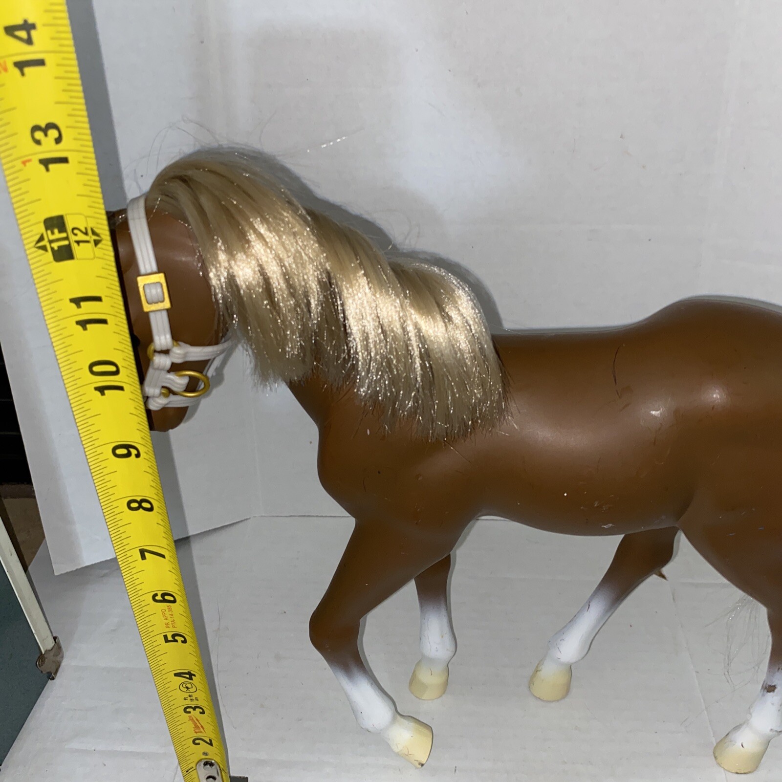 Our Generation Battat Quarter Horse Brown w/ Blonde Mane Plastic  12&rdquo;x10&rdquo;